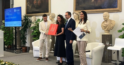 Leadership e Benevolenza: Anna Fiscale riceve il  Premio Internazionale Joaquín Navarro-Valls, categoria Junior